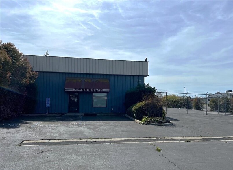 2120 Wardrobe Ave, Merced, CA à louer - Photo de l’immeuble – Image 1 sur 21
