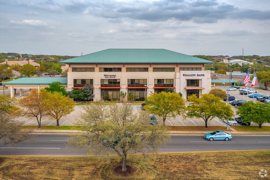 19230 Stone Oak Pky, San Antonio, TX à louer - Photo de l’immeuble – Image 3 sur 5