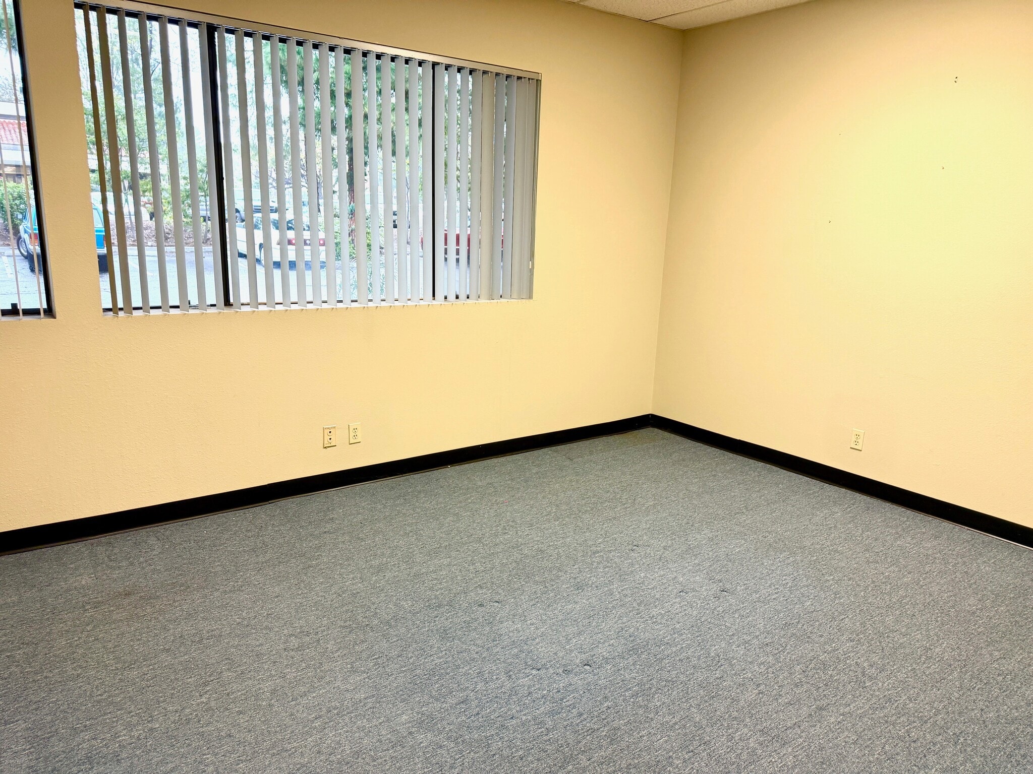 516 Pennsfield Pl, Thousand Oaks, CA à louer Photo intérieure– Image 1 sur 5