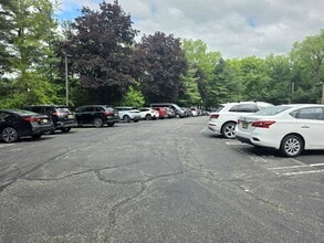 1 Executive Blvd, Suffern, NY à louer Photo intérieure– Image 2 sur 26