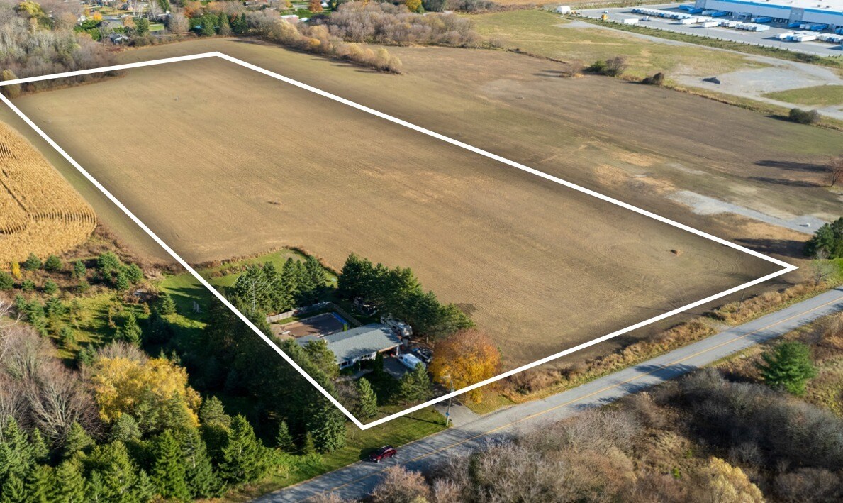 5465 Garrard Rd, Whitby, ON à vendre Photo principale– Image 1 sur 2