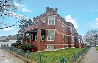 Plus de détails pour 13402 S Buffalo Ave, Chicago, IL - Logement à vendre