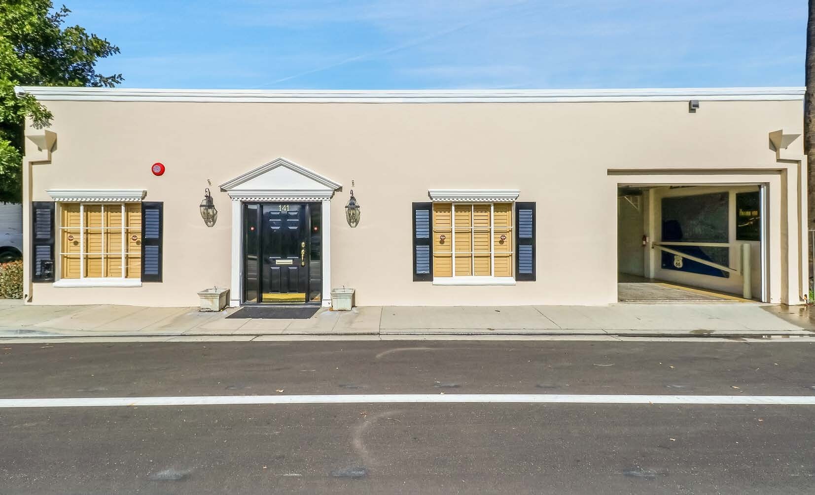 141 E Santa Clara St, Arcadia, CA à louer Photo de l’immeuble– Image 1 sur 4