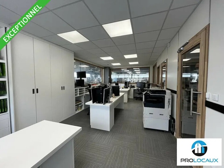 Local d'activités dans Compiègne à vendre - Photo de l’immeuble – Image 3 sur 10