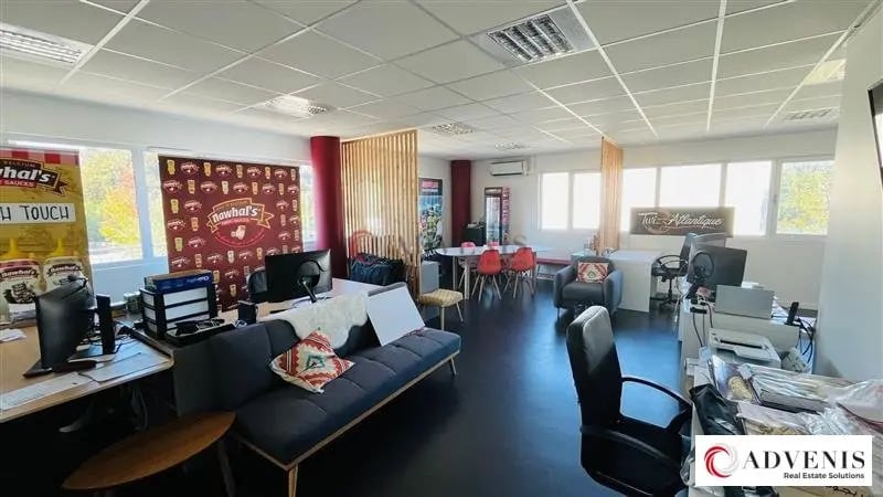 Bureau dans Mérignac à louer - Photo de l’immeuble – Image 2 sur 12