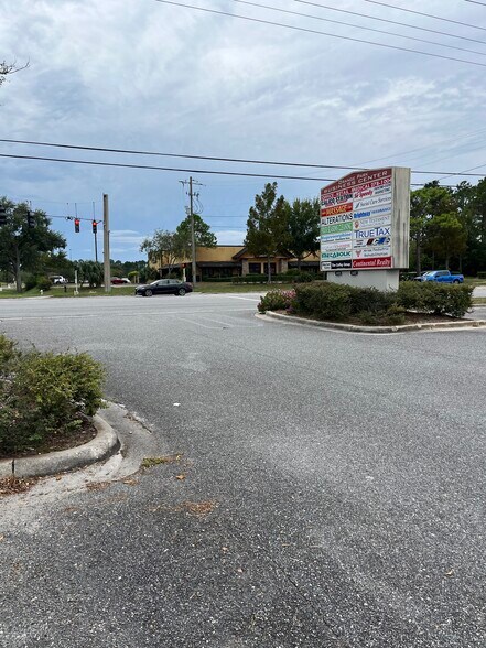 1857 Wells Rd, Orange Park, FL à louer - Photo de l’immeuble – Image 3 sur 3