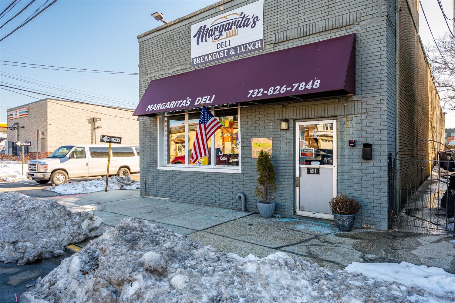 591 New Brunswick Ave, Perth Amboy, NJ à vendre Photo principale– Image 1 sur 17