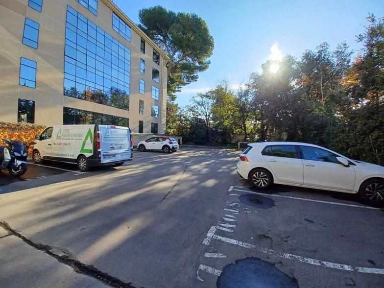 2 Boulevard Luce, Marseille à louer - Photo de l’immeuble – Image 3 sur 6