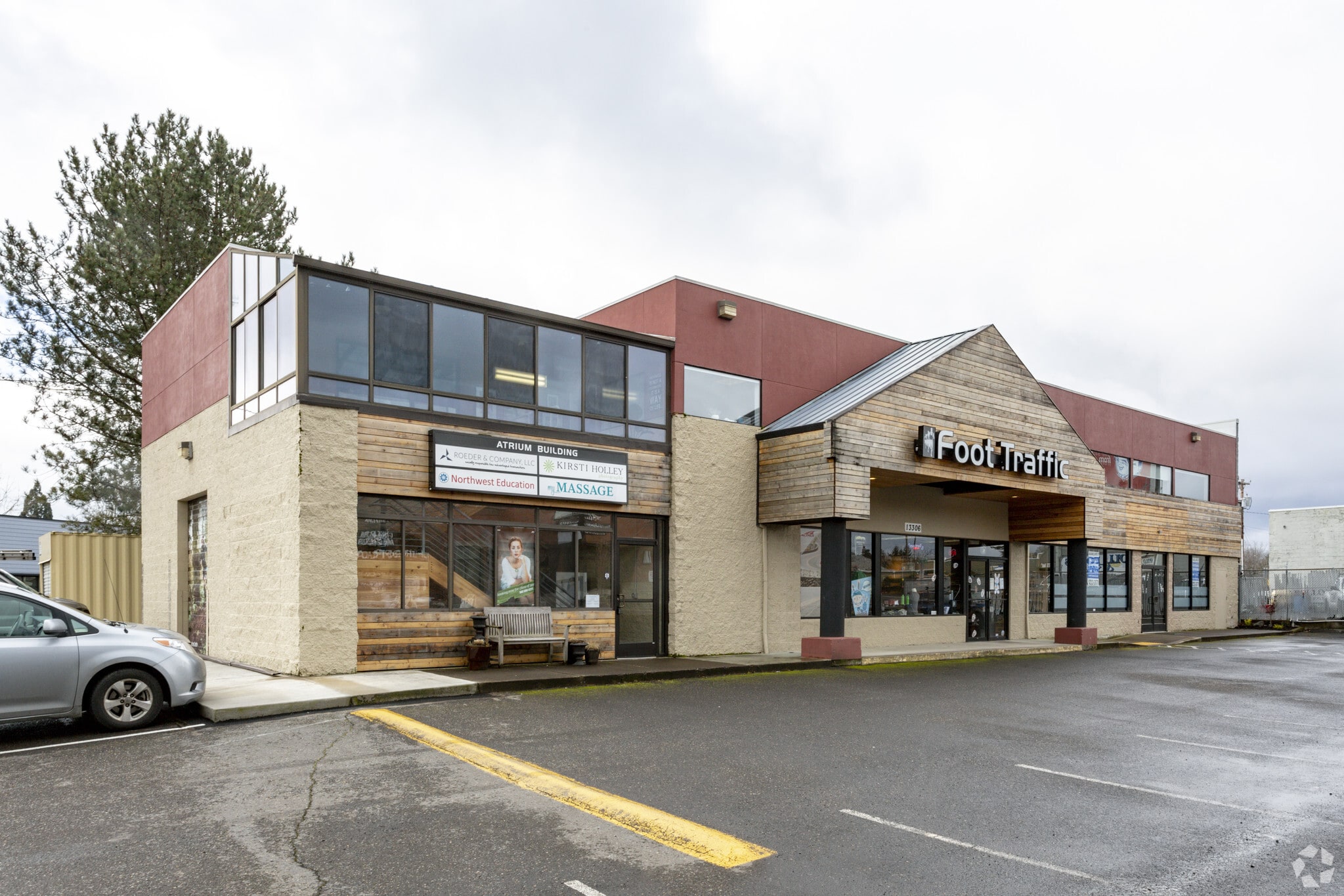 13306 NW Cornell Rd, Portland, OR à louer Photo principale– Image 1 sur 6