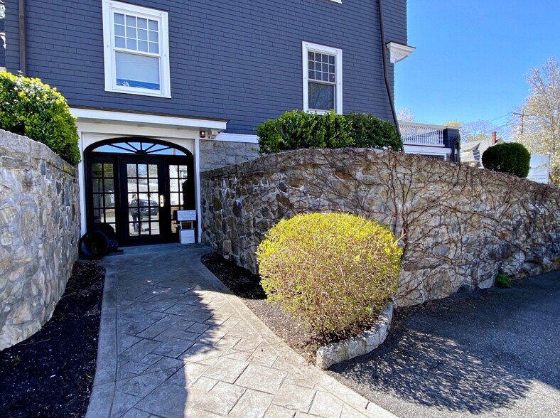 629 Main St, Woburn, MA à louer - Photo de l’immeuble – Image 2 sur 16