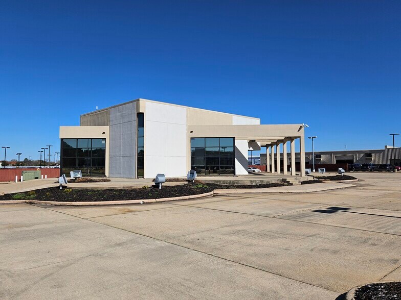 8727 Business Park Dr, Shreveport, LA à louer - Photo de l’immeuble – Image 2 sur 10