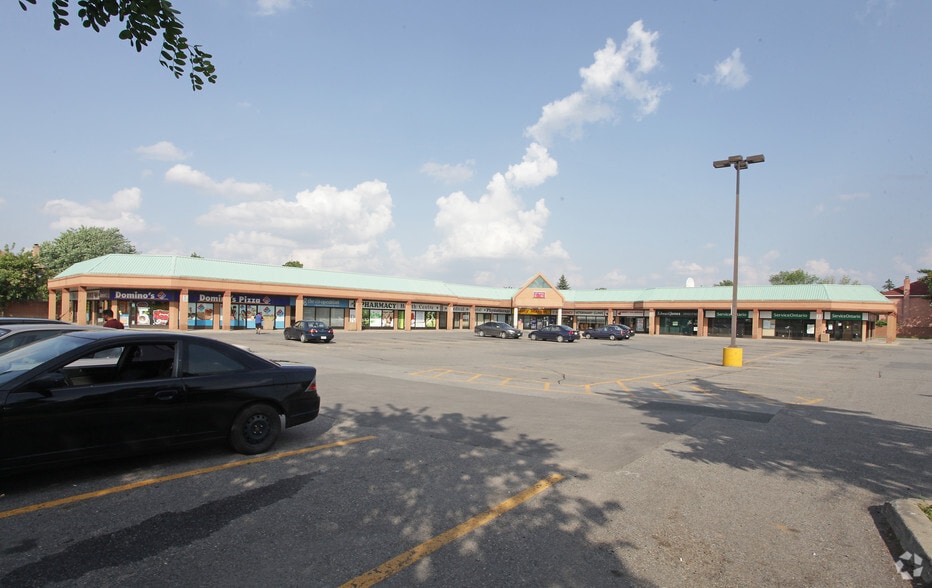 1 Wexford Rd, Brampton, ON à louer - Photo principale – Image 2 sur 4
