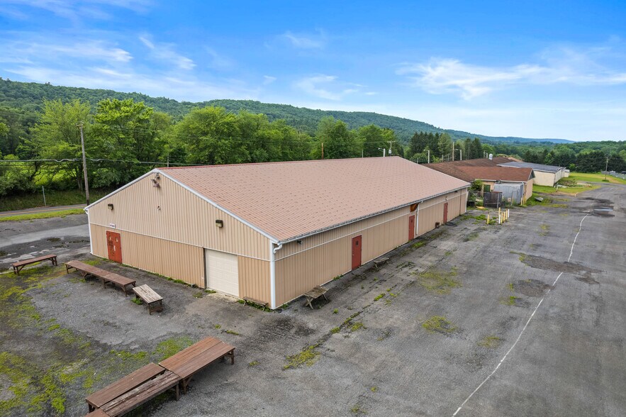 2522 Blakeslee Boulevard Dr E, Lehighton, PA à vendre - Photo de l’immeuble – Image 3 sur 29