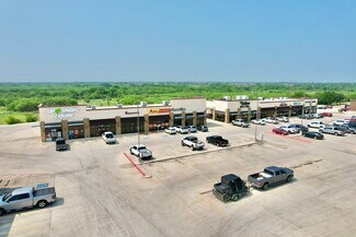 Plus de détails pour 2128 W Oaklawn Rd, Pleasanton, TX - Local commercial à louer