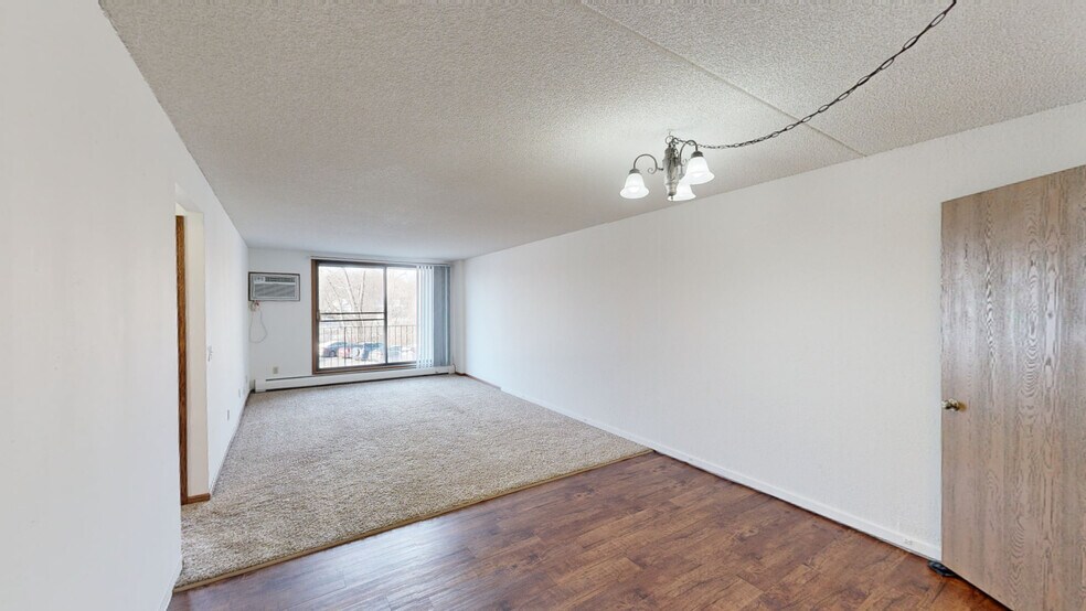 1045 Hiawatha Ave, Hopkins, MN à vendre - Numérisation 3D Matterport – Image 2 sur 17