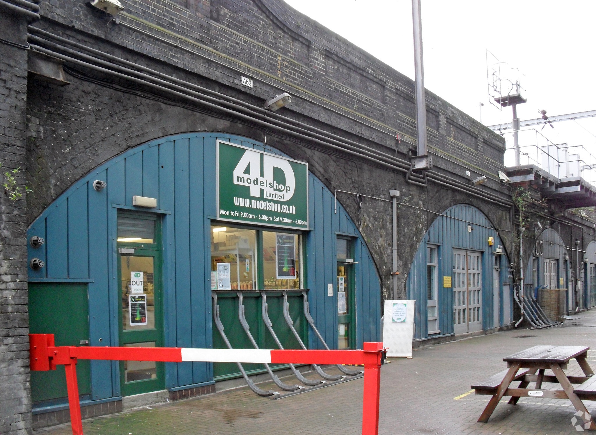 Leman St, Londres à louer Photo principale– Image 1 sur 2