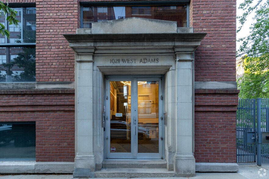 1021 W Adams St, Chicago, IL à louer - Photo de l’immeuble – Image 3 sur 5