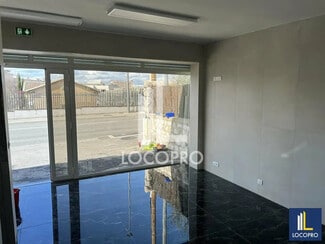 Plus de détails pour Local commercial à louer