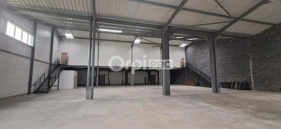 Local d’activités dans Pau à louer - Photo intérieure – Image 3 sur 11