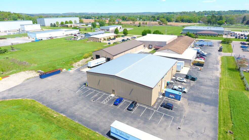 10966 Industrial Pky NW, Bolivar, OH à vendre - Photo de l’immeuble – Image 2 sur 4