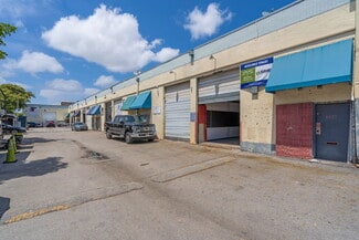 Plus de détails pour 6405-6447 NW 82nd Ave, Miami, FL - Industriel/Logistique à louer
