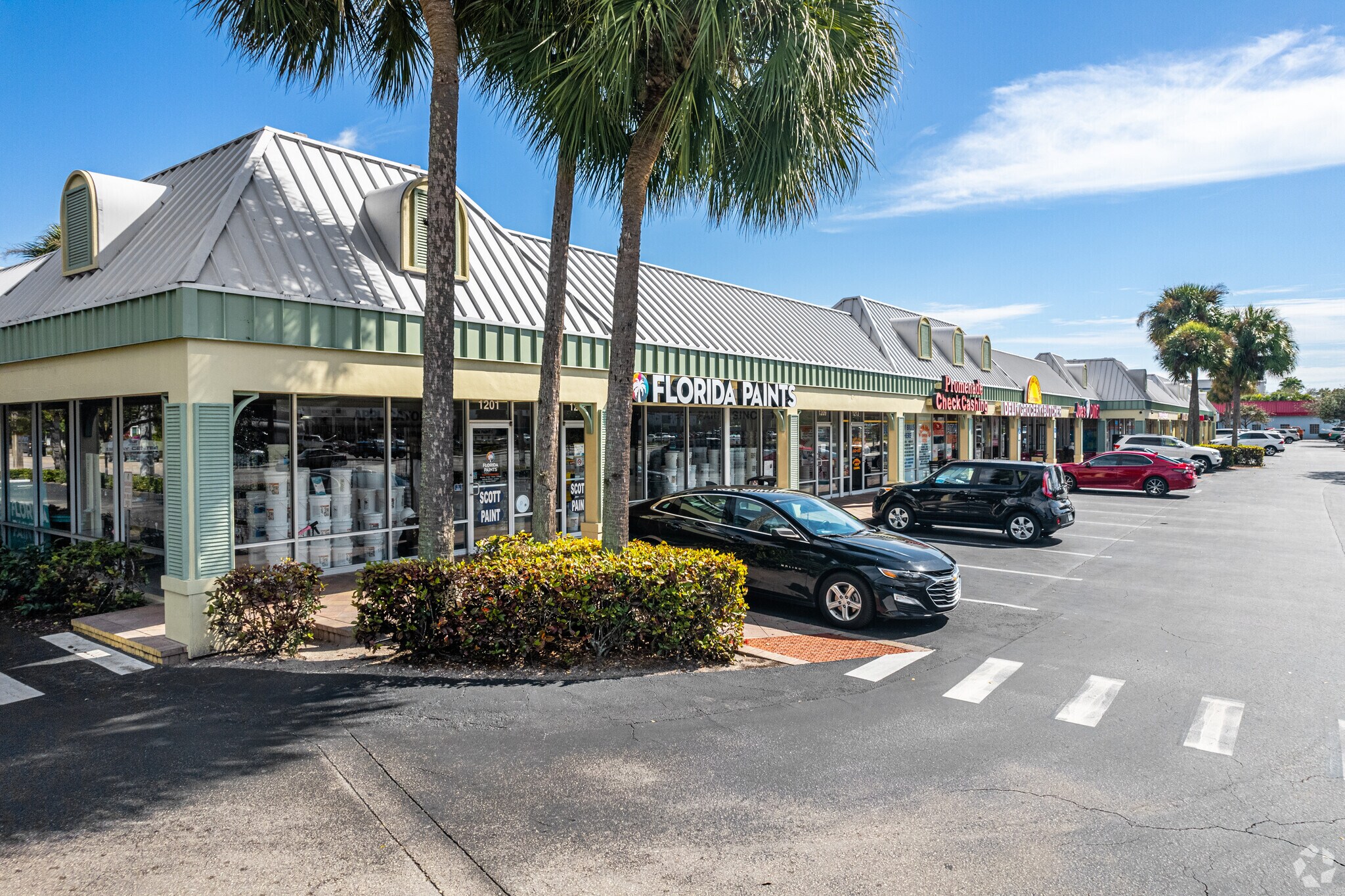 1201-1275 Airport Pulling Rd S, Naples, FL à louer Photo principale– Image 1 sur 12