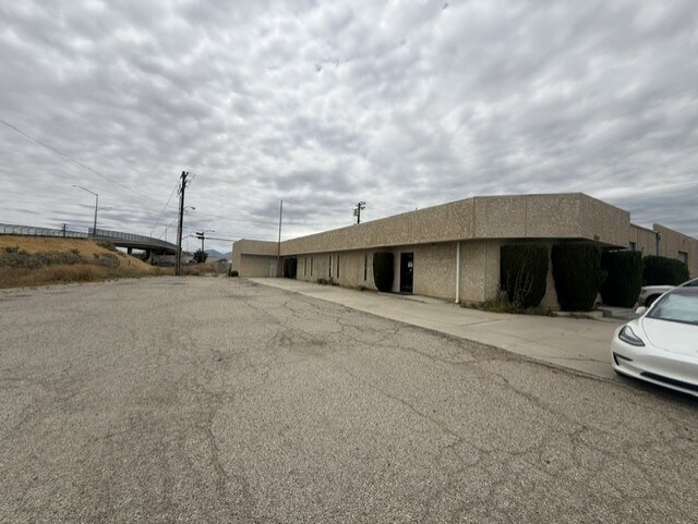 16409 K St, Mojave, CA à vendre - Photo de l’immeuble – Image 2 sur 14