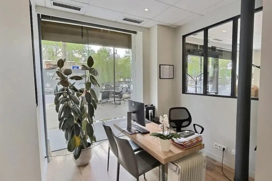 98 Bis Boulevard De La Tour-Maubourg, Paris à louer - Photo intérieure – Image 2 sur 6