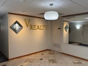 420 Columbus Ave, Valhalla, NY à louer Photo intérieure– Image 2 sur 2