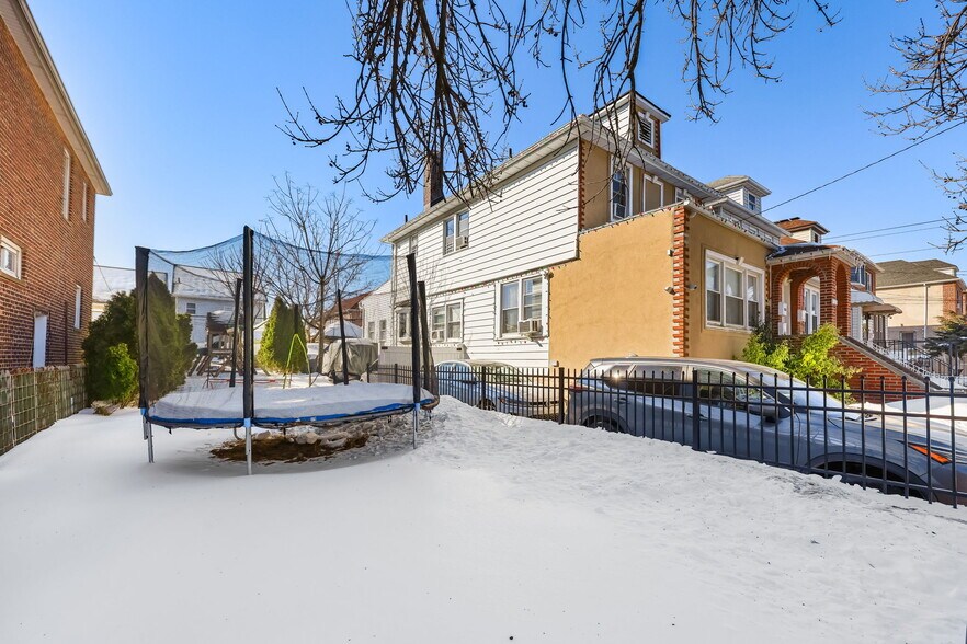 1831 Paulding Ave, Bronx, NY à vendre - Photo de l’immeuble – Image 3 sur 17