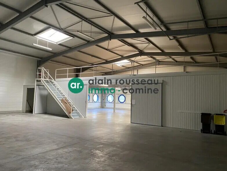 Local d’activités dans Mozé-sur-Louet à louer - Photo intérieure – Image 1 sur 6