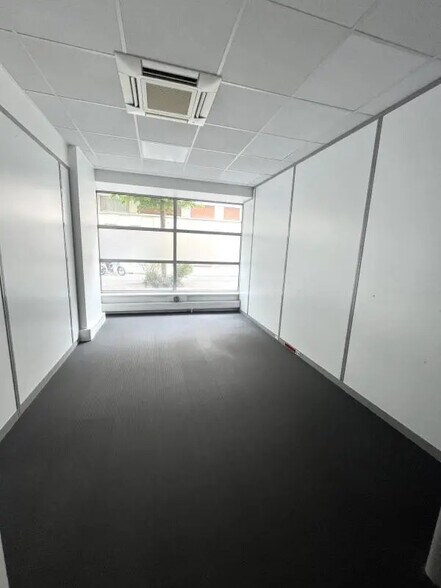 Bureau dans Paris à vendre - Photo de l’immeuble – Image 2 sur 7