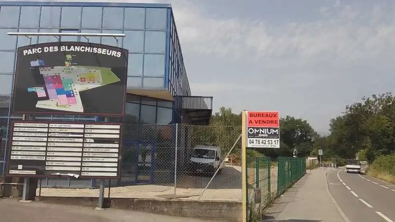 Bureau dans Craponne à vendre - Photo de l’immeuble – Image 2 sur 12