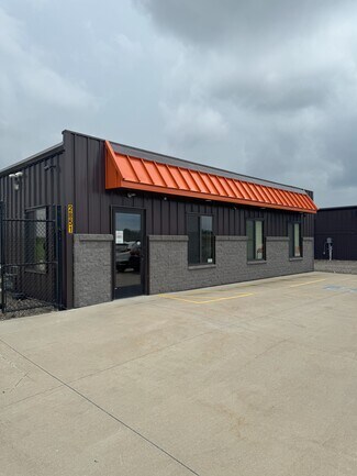 Plus de détails pour 2851 Business Pl SE, Massillon, OH - Spécialisé à vendre