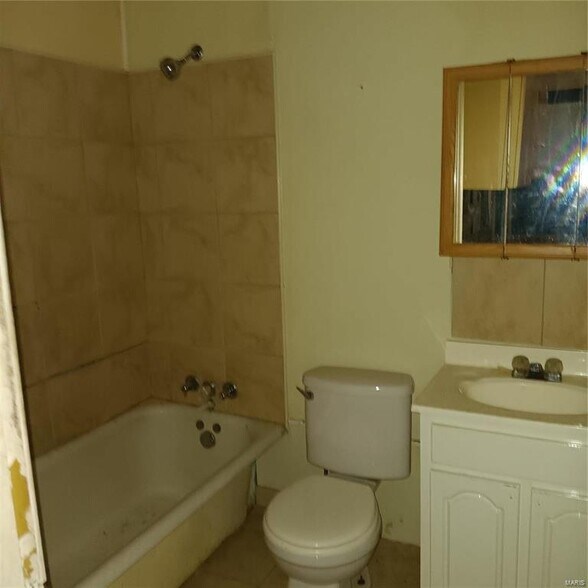 4341 Shreve Ave, Saint Louis, MO à vendre - Photo intérieure – Image 3 sur 5