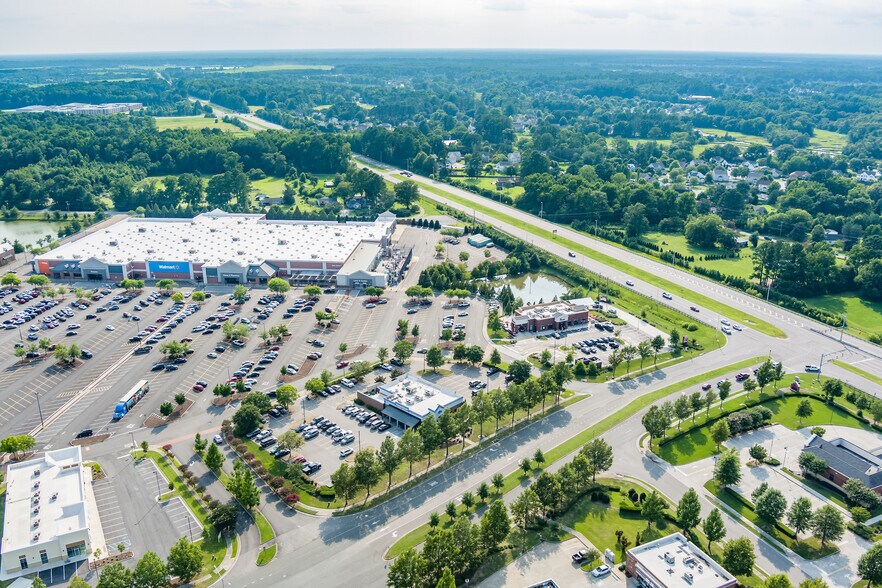 612 Grassfield Pky, Chesapeake, VA à louer - Photo de l’immeuble – Image 2 sur 5