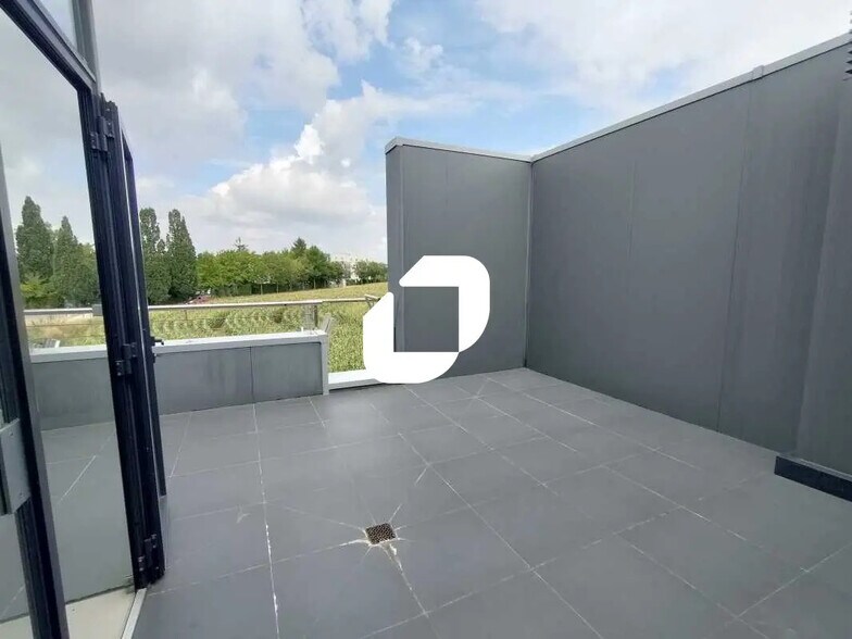 Bureau dans Buc à louer - Photo de l’immeuble – Image 3 sur 9