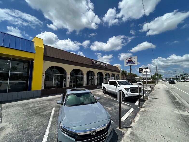 2850 Okeechobee Blvd, West Palm Beach, FL à louer - Photo de l’immeuble – Image 2 sur 12