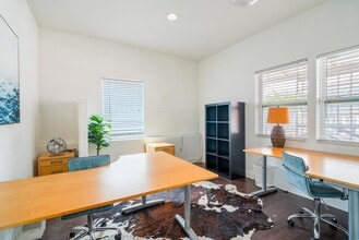 2531 Central Ave, Saint Petersburg, FL à louer Photo intérieure– Image 1 sur 2