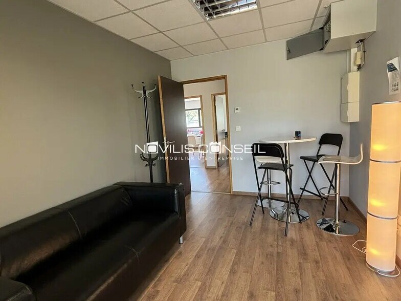 Bureau dans Montrabé à louer - Photo de l’immeuble – Image 3 sur 7
