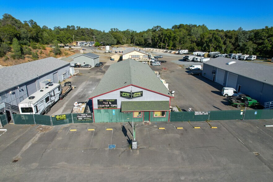 5850 Mother Lode Dr, Placerville, CA à vendre - Photo de l’immeuble – Image 1 sur 17