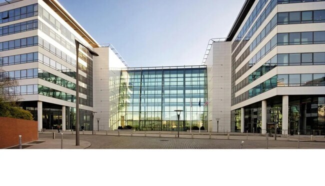 Plus de détails pour 1 Rue Du Débarcadère, Colombes - Bureau à louer