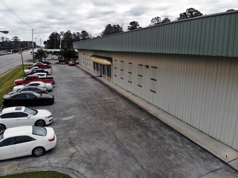 3190 Highway 80 W, Bloomingdale, GA à louer - Photo de l’immeuble – Image 3 sur 4