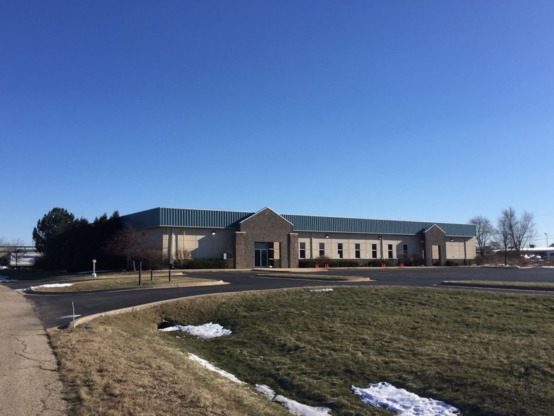 4055 Steele Dr, Machesney Park, IL à louer - Photo de l’immeuble – Image 2 sur 4