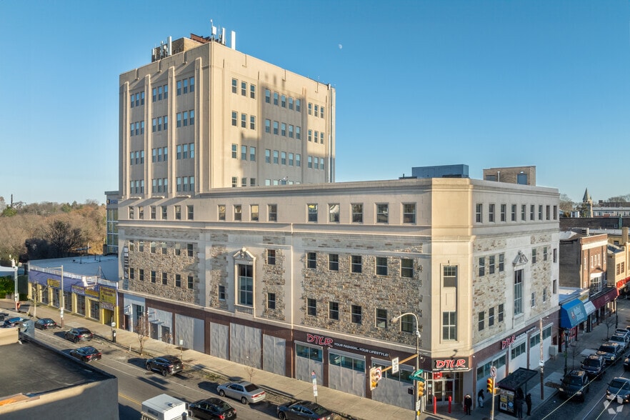 5627 Germantown Ave, Philadelphia, PA à louer - Photo de l’immeuble – Image 2 sur 13