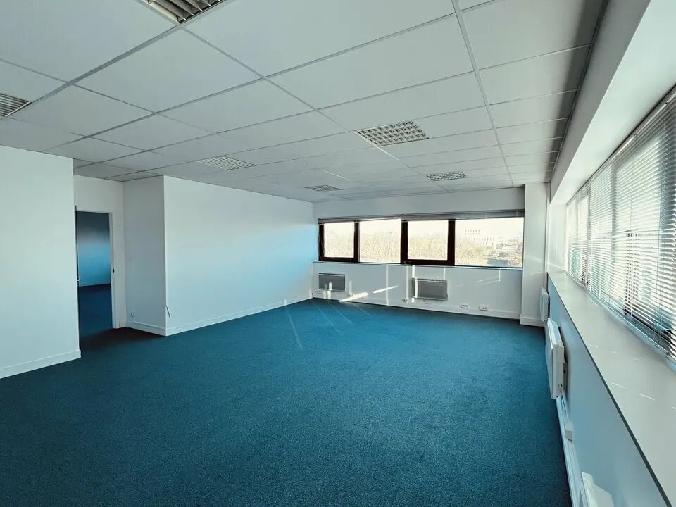 Bureau dans Caen à louer Photo de l’immeuble– Image 1 sur 24