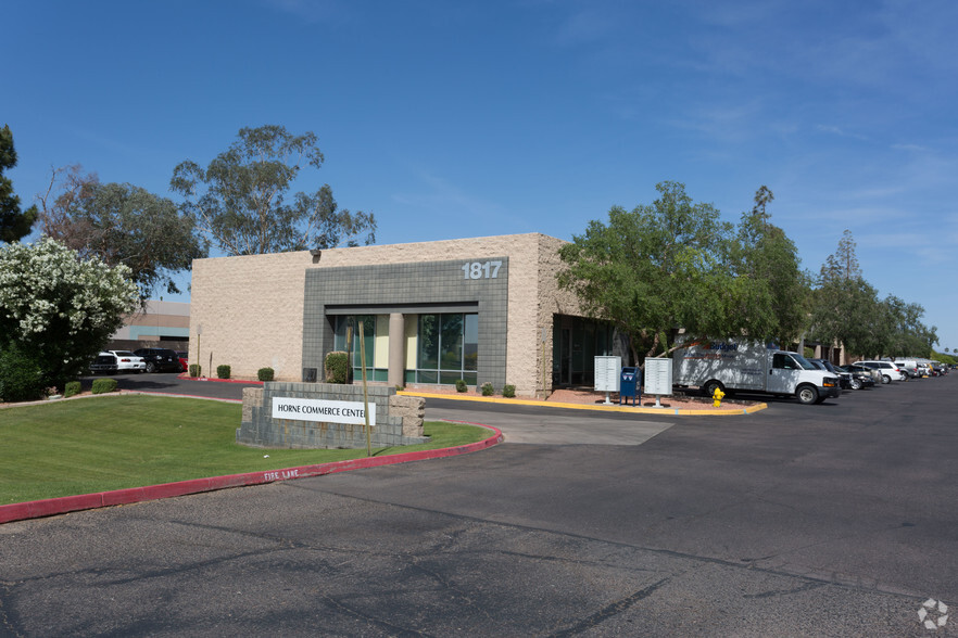 1817 S Horne St, Mesa, AZ à louer - Photo de l’immeuble – Image 3 sur 7