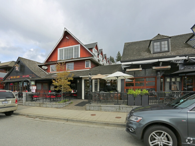 2417-2429 SW Marine Dr, West Vancouver, BC à louer - Photo principale – Image 1 sur 6