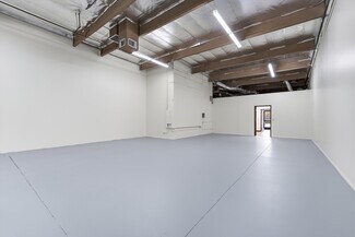Plus de détails pour 42207 6th St W, Lancaster, CA - Industriel/Logistique à louer