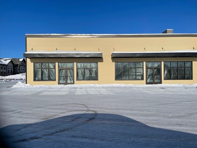 301 N Santa Claus Ln, North Pole, AK à louer - Photo de l’immeuble – Image 3 sur 9
